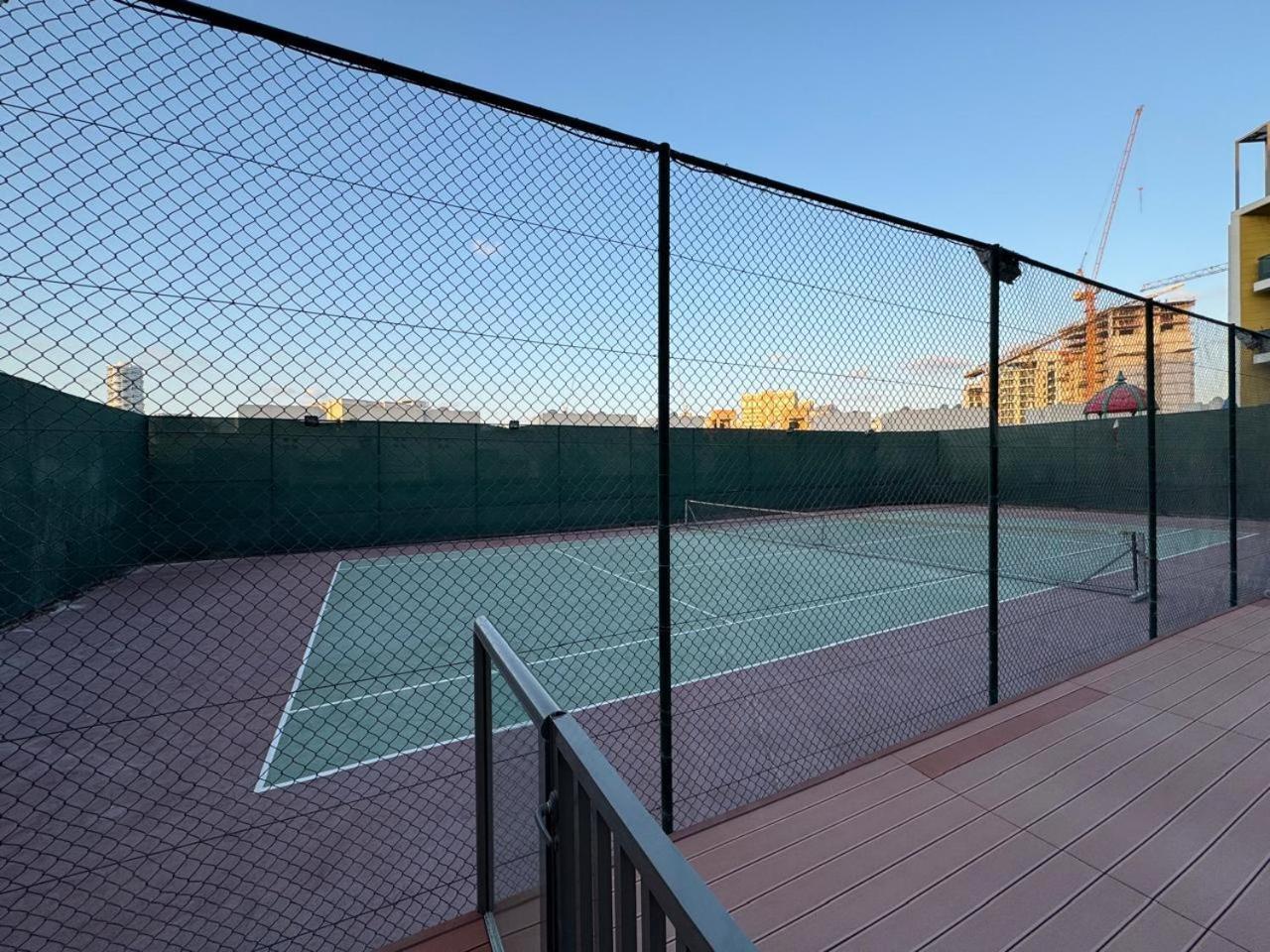 2br Duplex Stunning Views,near Circle Mall & Park Apartment Dubai