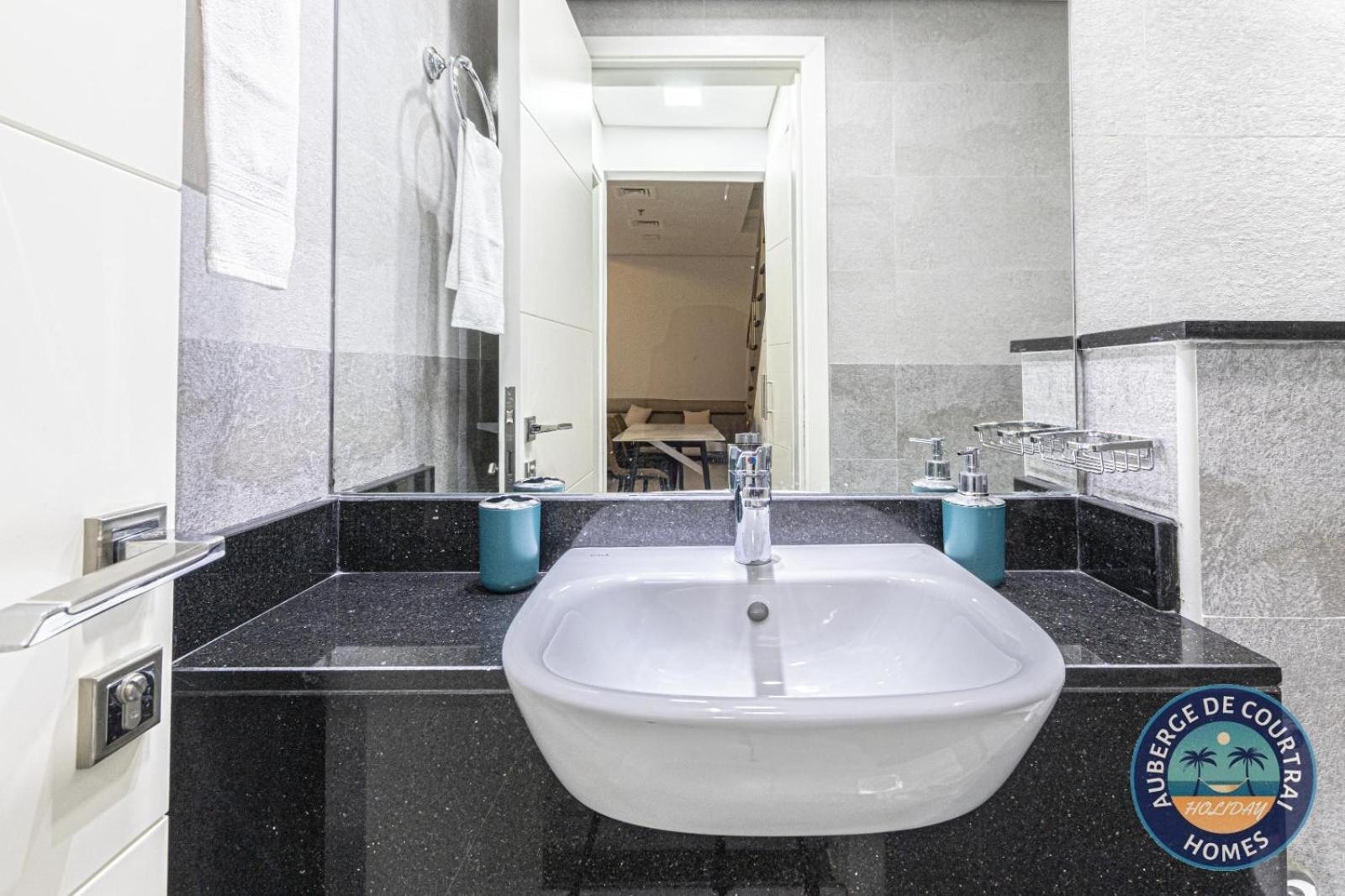 2br Duplex Stunning Views,near Circle Mall & Park * Dubai