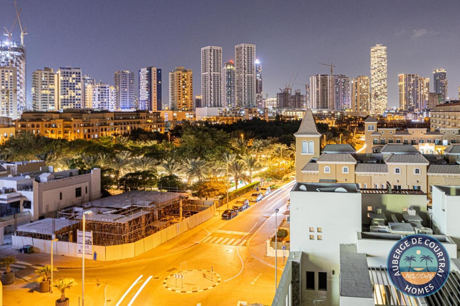 Apartment 2br Duplex Stunning Views,near Circle Mall & Park Dubai